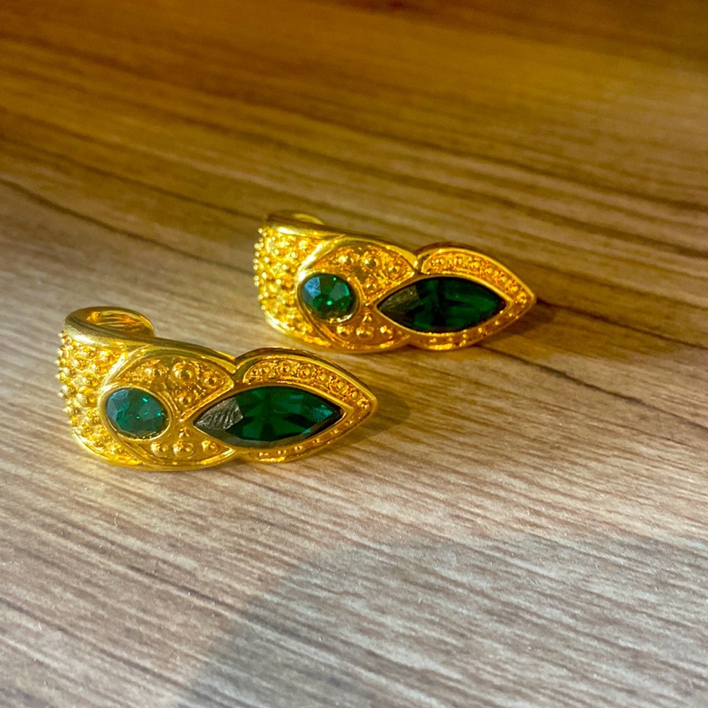 Vintage earring